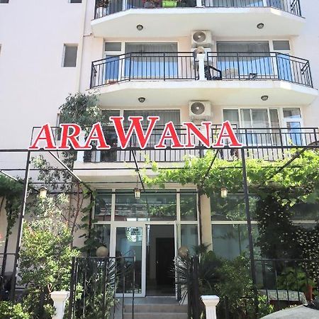 Къща За Гости "Arawana" Pantai Sunny Bagian luar foto