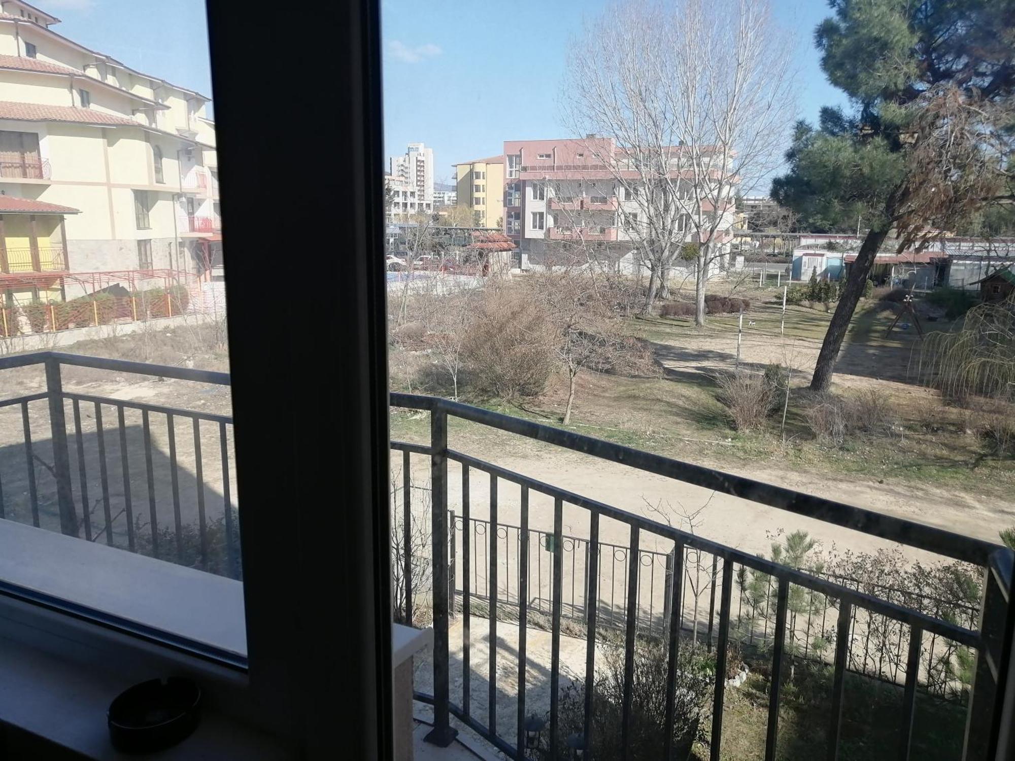 Къща За Гости "Arawana" Pantai Sunny Bagian luar foto